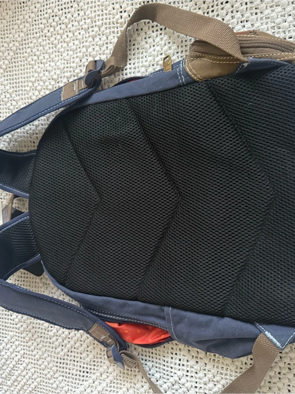 Perry Ellis sturdy perry